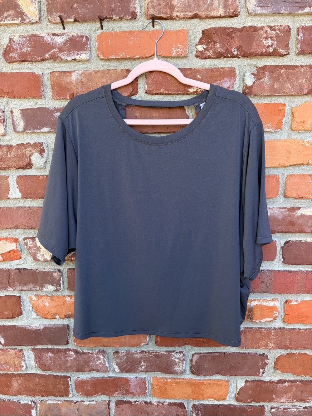 EUC Fabletics Short Sleeve Tee